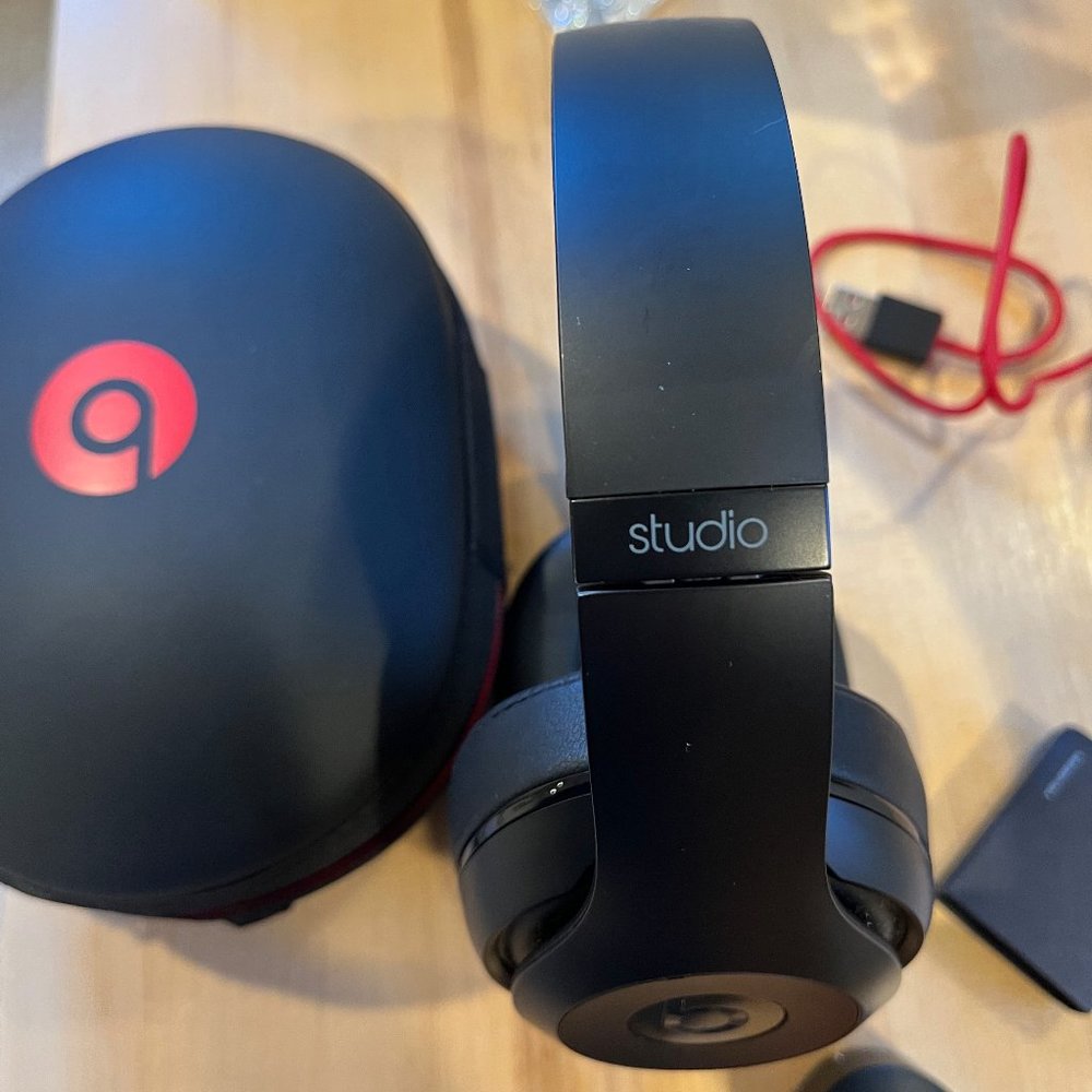 Beats by Dr Dre Studio 2 Wireless Bluetooth Headphones